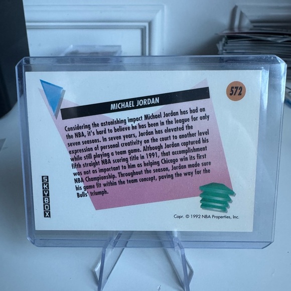 1992 Michael Jordan NBA Skybox Salutes card - Picture 2 of 2